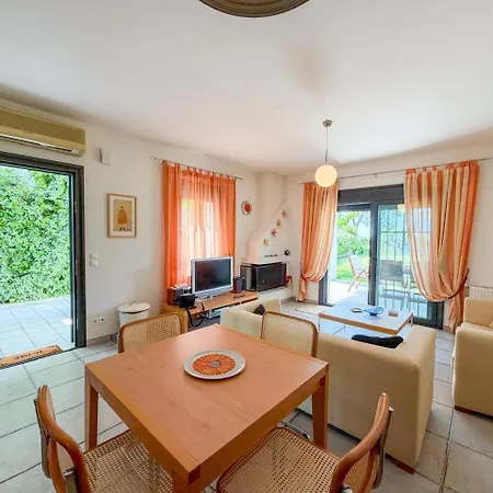 Σπίτι διακοπών Evelina Elegant Summer House With Sea View Shared Pool Ποσείδι