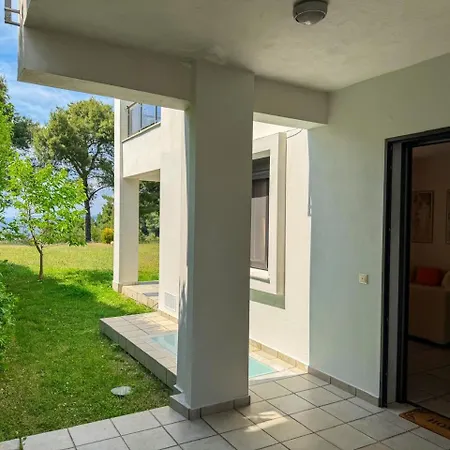 Evelina Elegant Summer House With Sea View Shared Pool Vakantiehuis *